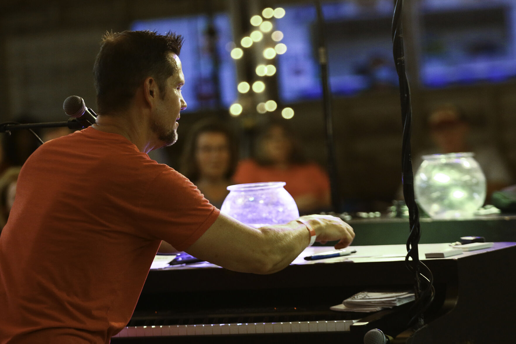 PHOTOS: Dueling Pianos